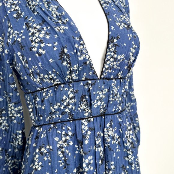 Ulla Johnson Floral Print Joan Gathered Jacquard Midi Dress in Cornflower Blue - Picture 6 of 17